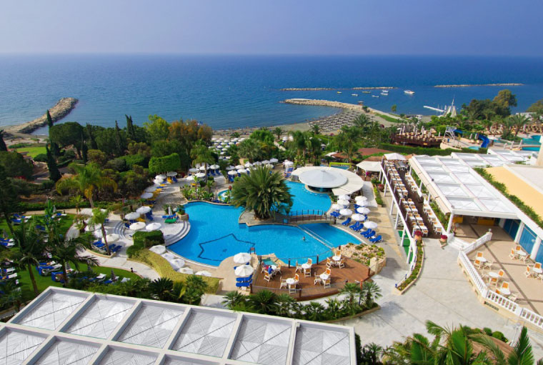 Mediterranean Beach Hotel ***